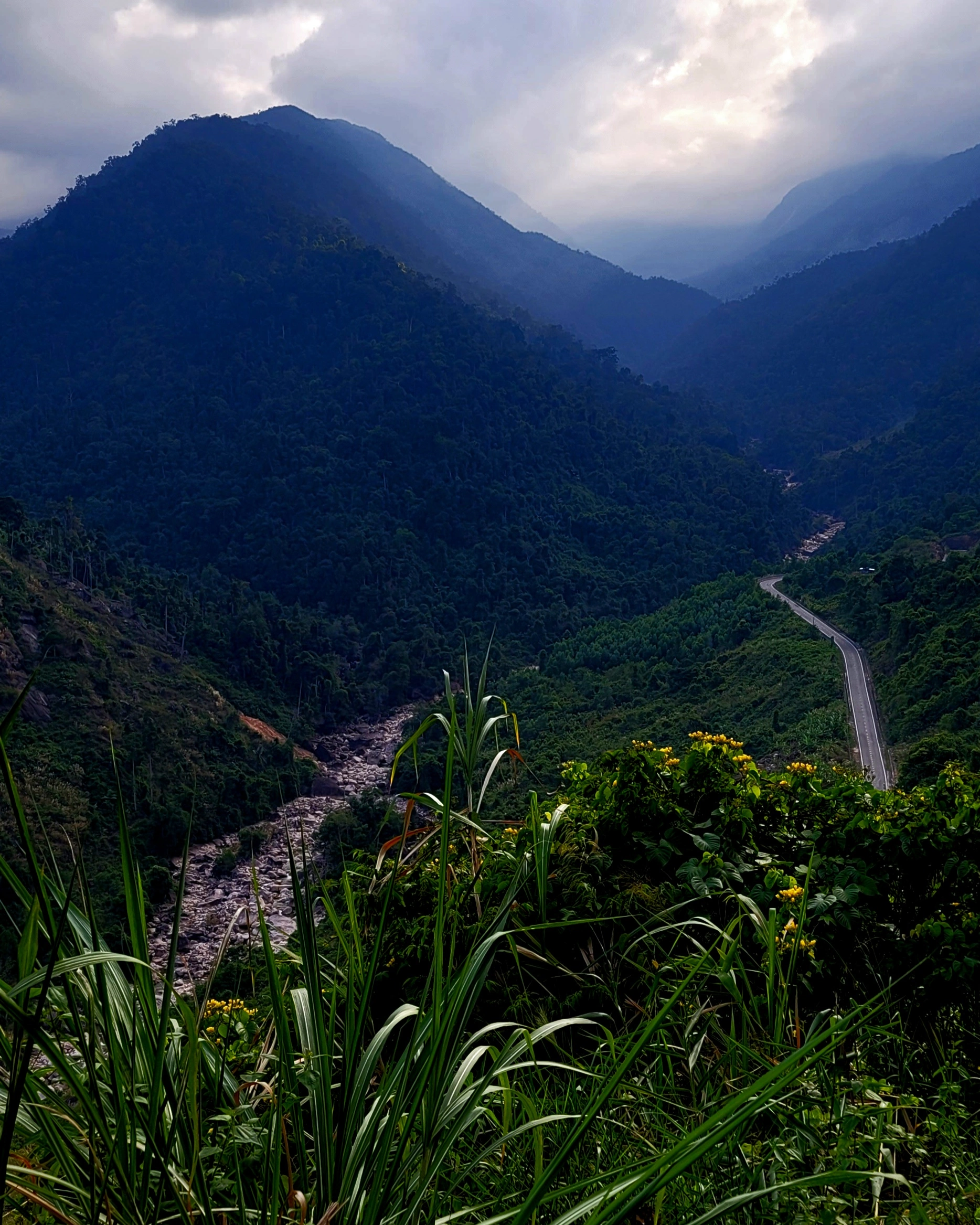 Scenic Montain Road, Nha Trang to Dalat