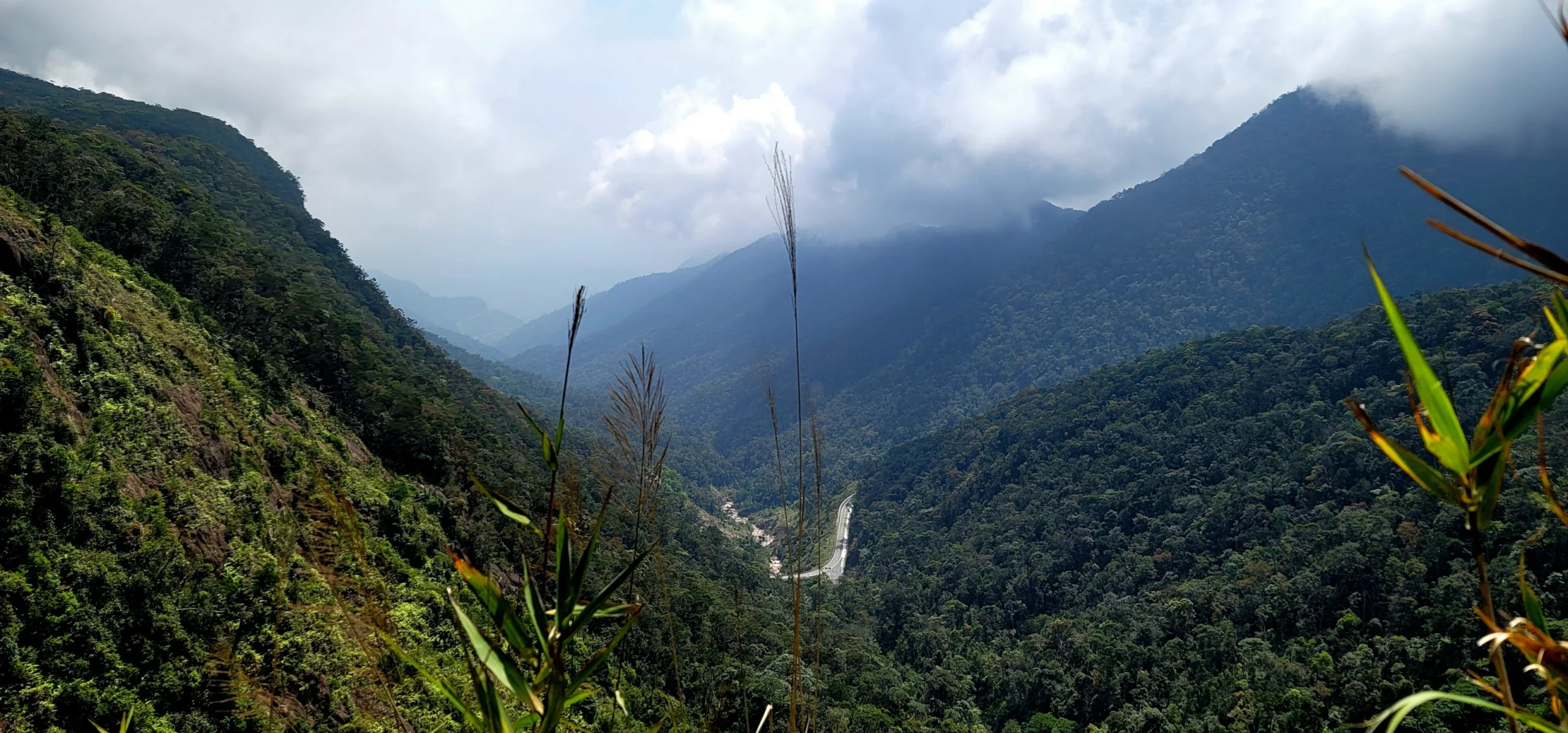Scenic Montain Road, Nha Trang to Dalat
