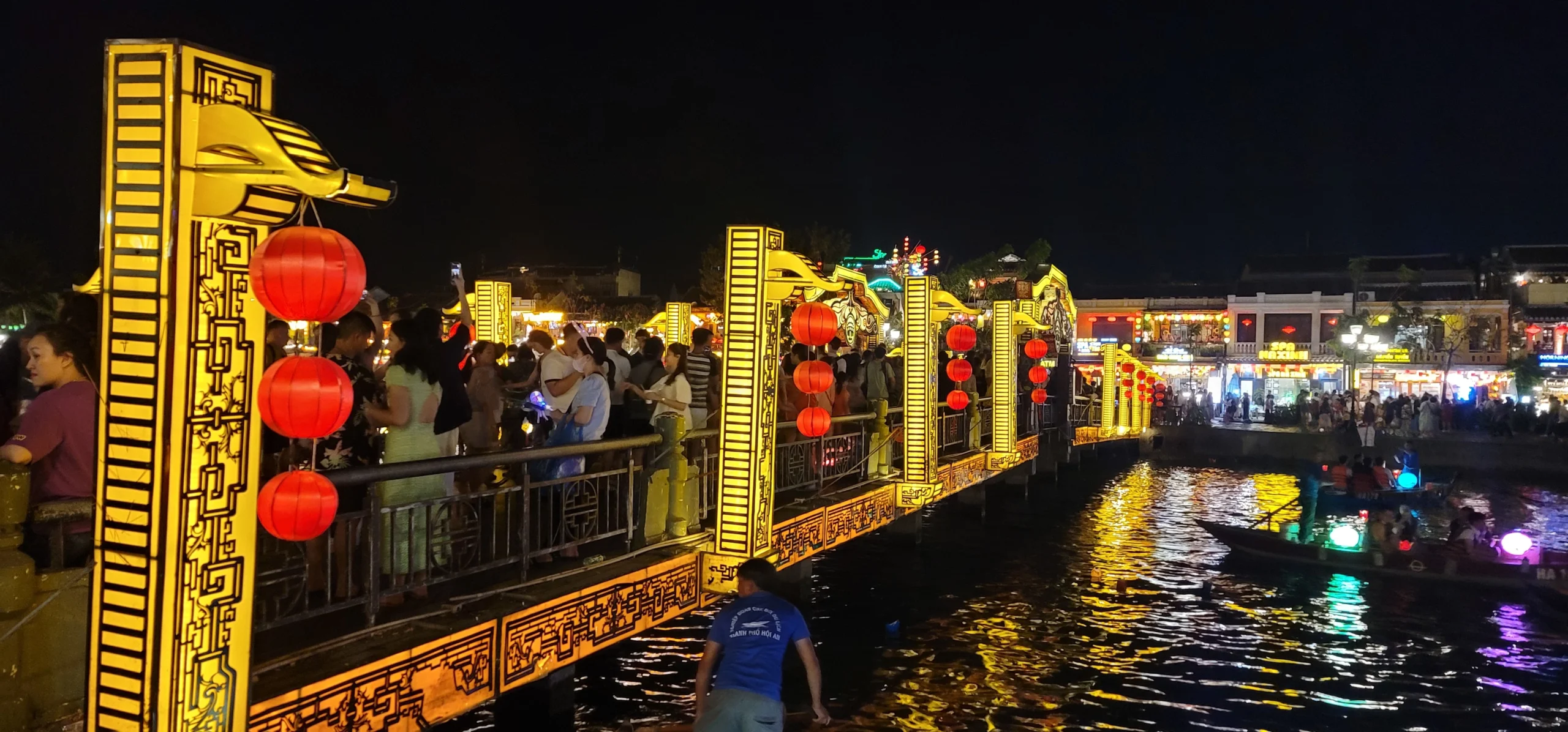 Hoi Ann, Bridge