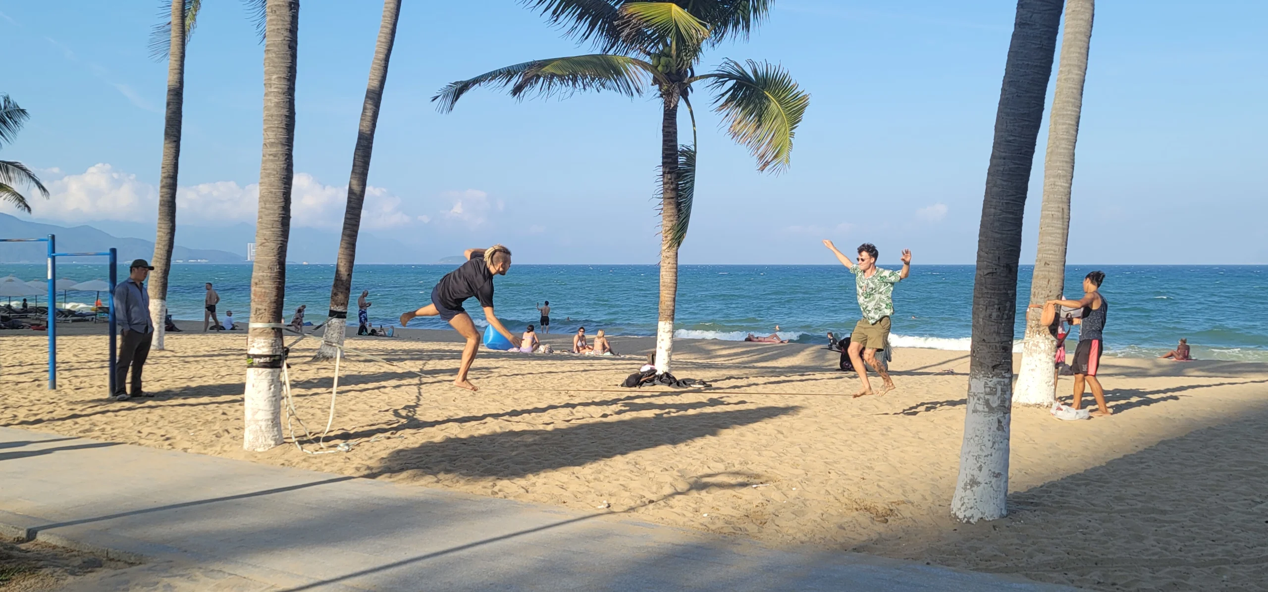 Slacklining on Nha Trang beach