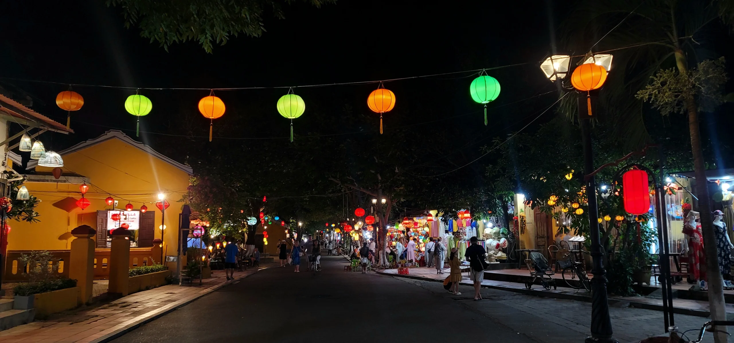 Hoi Ann street at Night