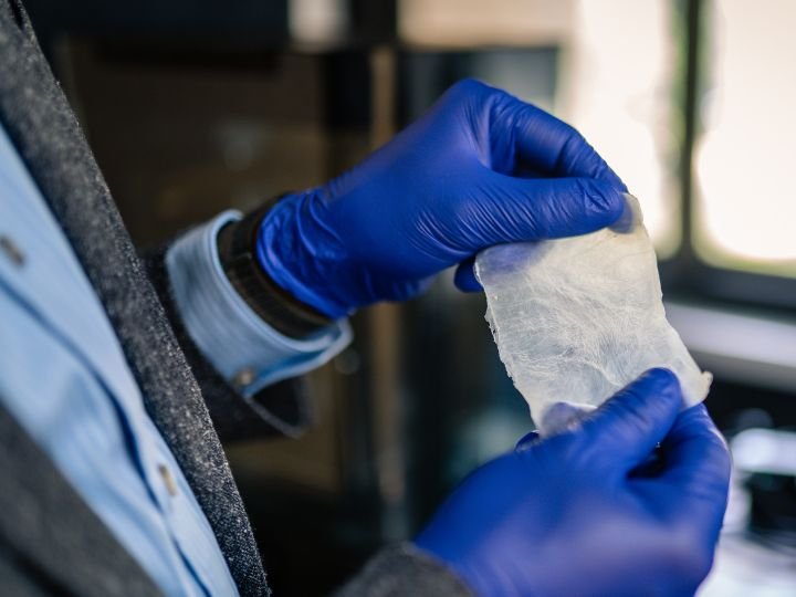 Aligned Bacterial Cellulose (ABC) Bionanocomposite Sheets